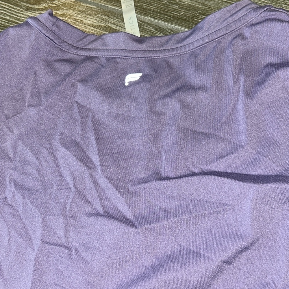 EUC Fabletics Dry Flex Tee Violetta Size XXL - Picture 8 of 9